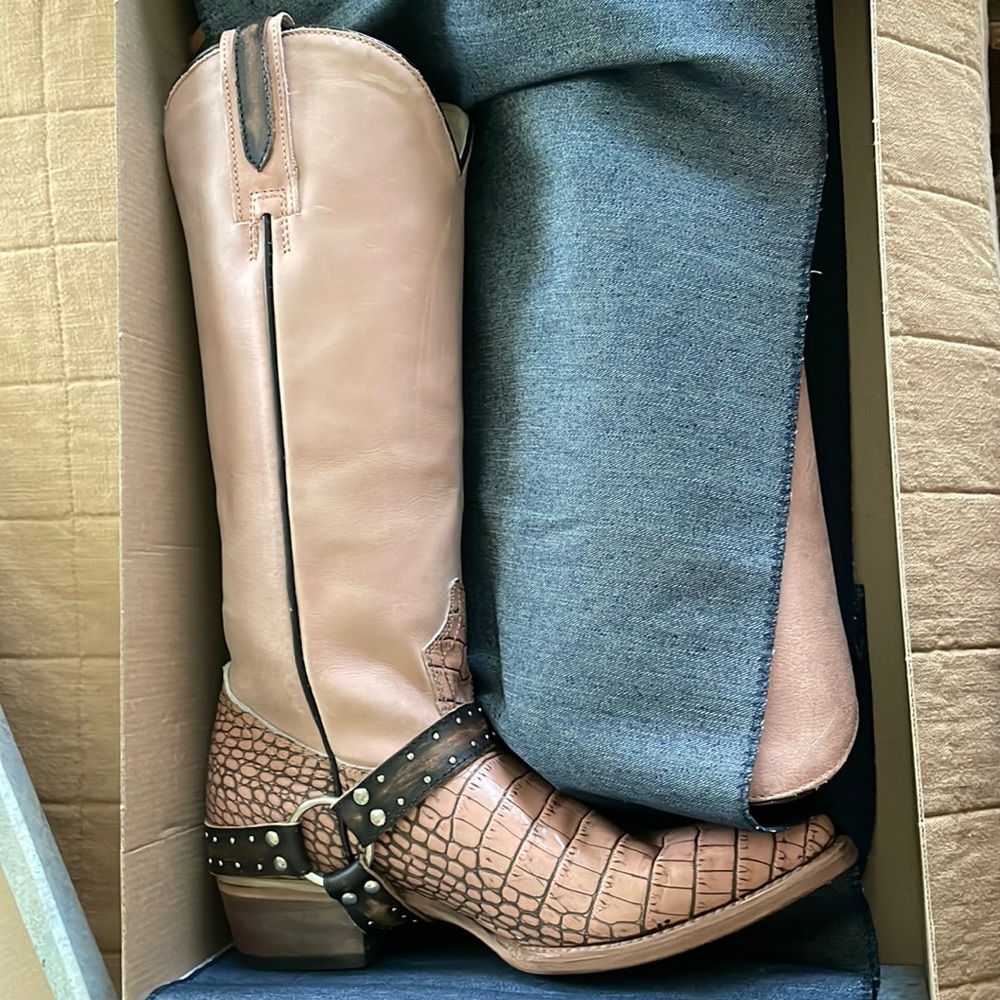 Freebird Lusitano Pink Croc